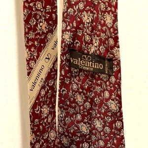 VALENTINO FLORAL NECKTIE
